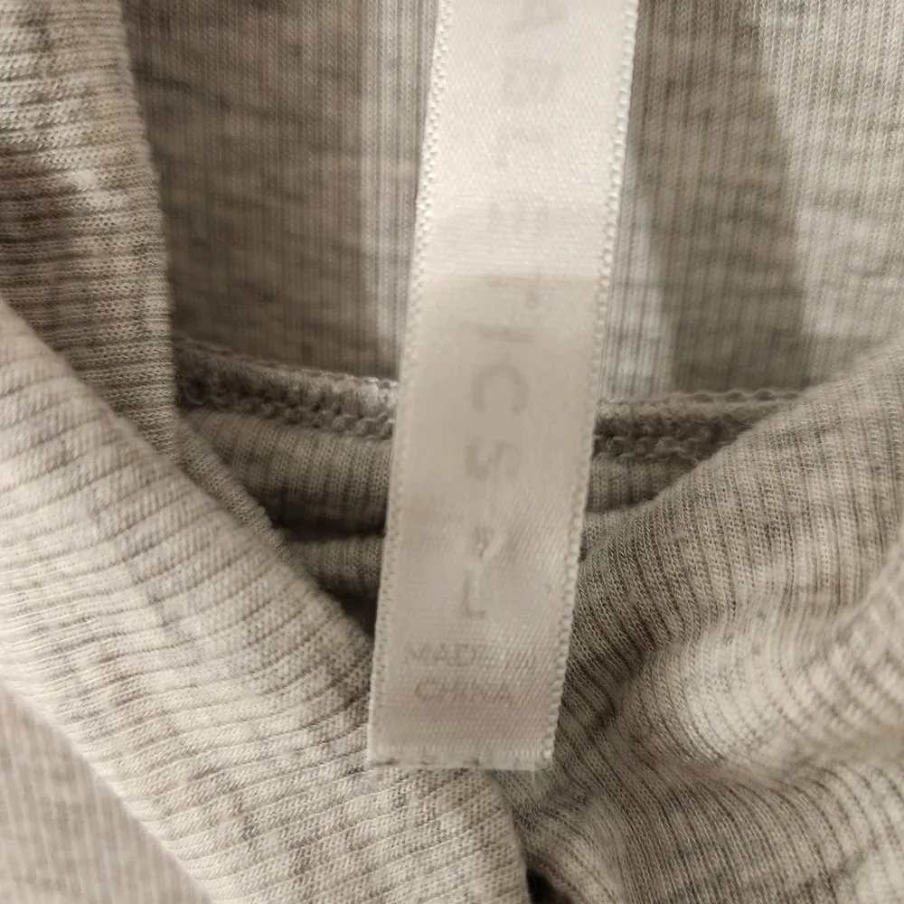 Fabletics Heather Gray Ribbed Top - Picture 2 of 3